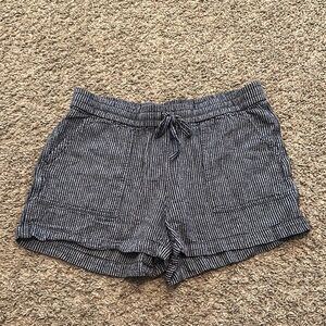 J Crew women’s striped linen blend draw string‎ shorts / Size S / Box 30-9